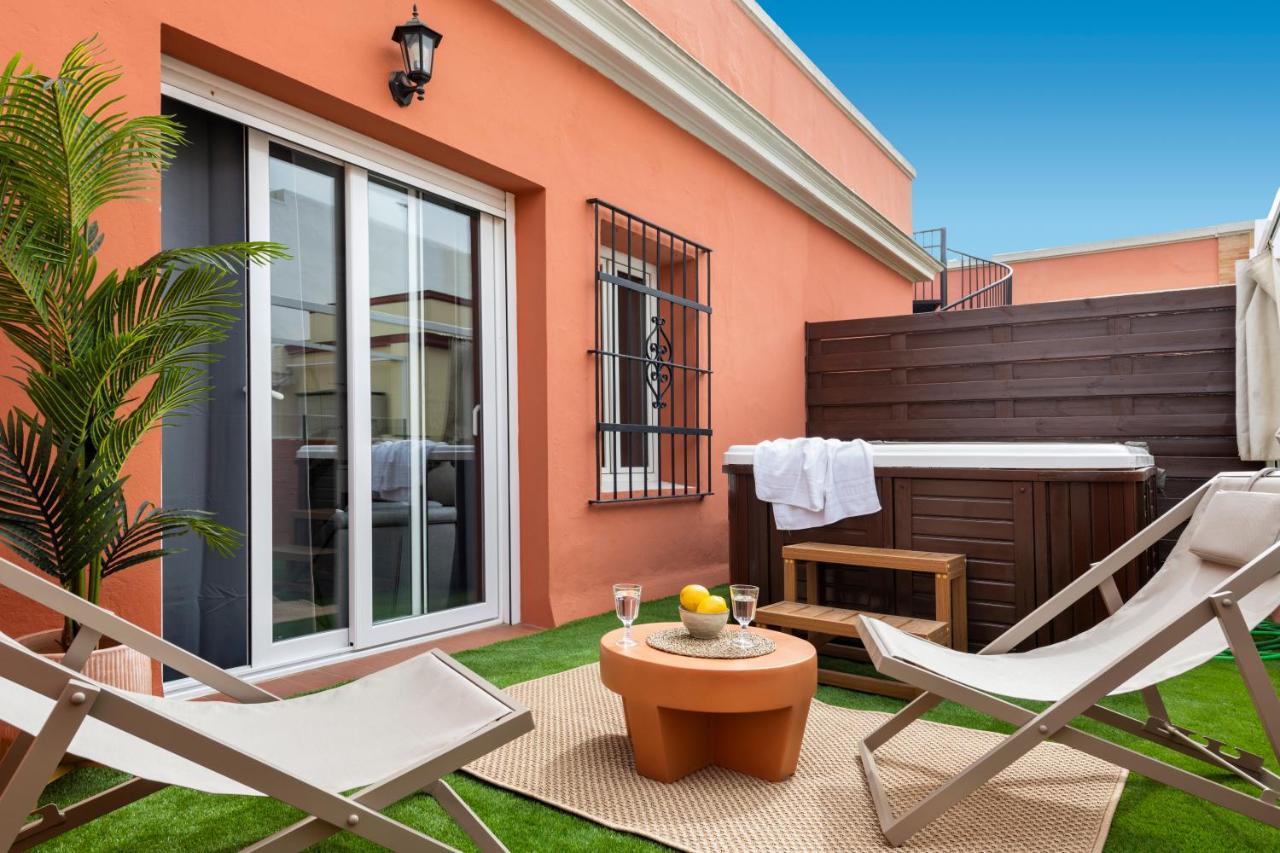 Suites Maestranza Santas Patronas - Penthouse With Jacuzzi And Parking Севиля Екстериор снимка